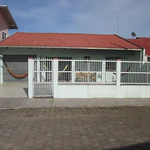 Alugo Esta Linda E Bem Equipada Casa Em Sc Perto Do Beto Carrero E Da Casa de Férias Penha (Santa Catarina)